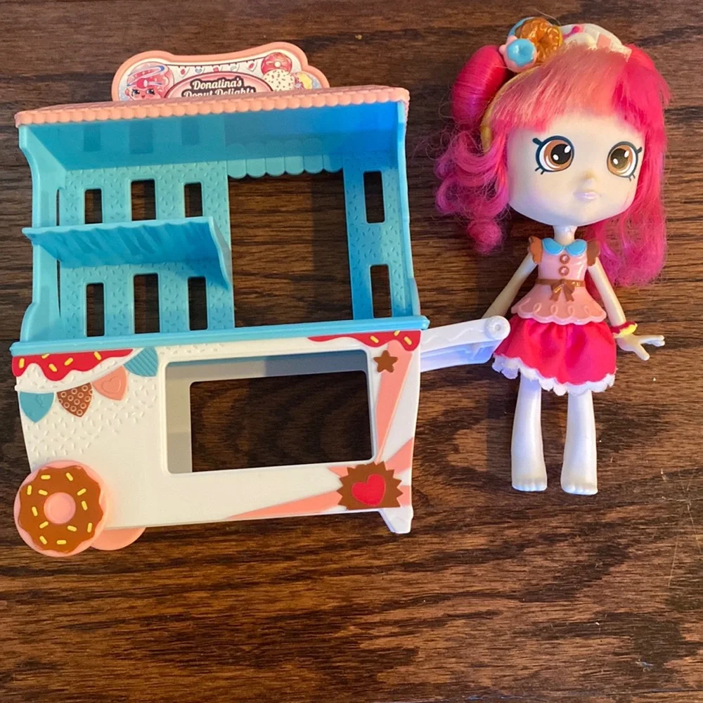 Shopkins Shoppies Doll Donatina’s Donut Delights